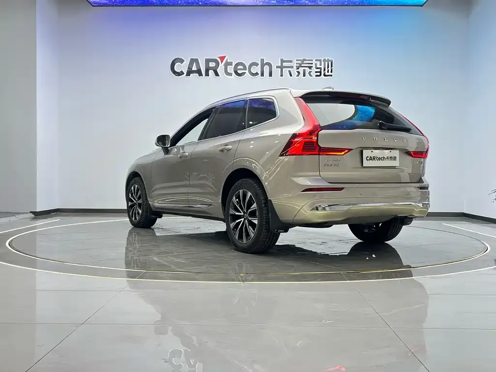 Volvo XC60 — фото 4