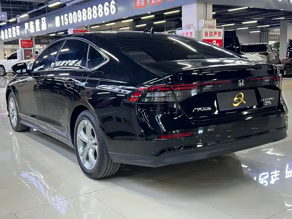 Honda Accord — фото 6
