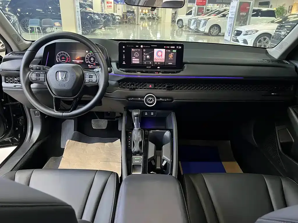 Honda Accord — фото 9
