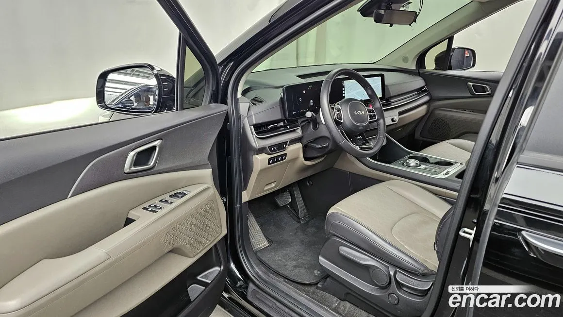Kia Carnival — фото 10