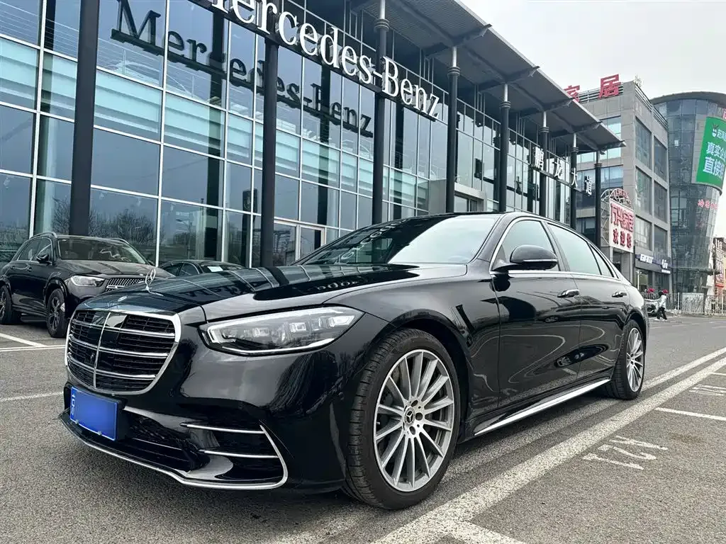 Mercedes-Benz S-Class — фото 1