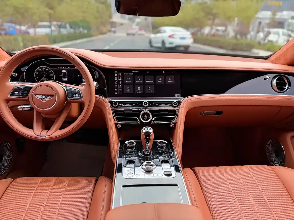 Bentley Flying Spur — фото 4
