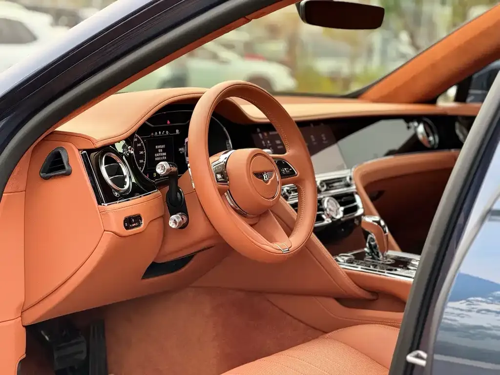 Bentley Flying Spur — фото 5