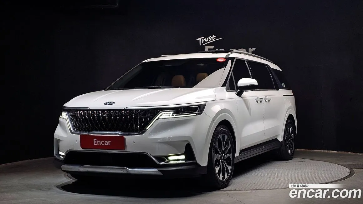 Kia Carnival — фото 1
