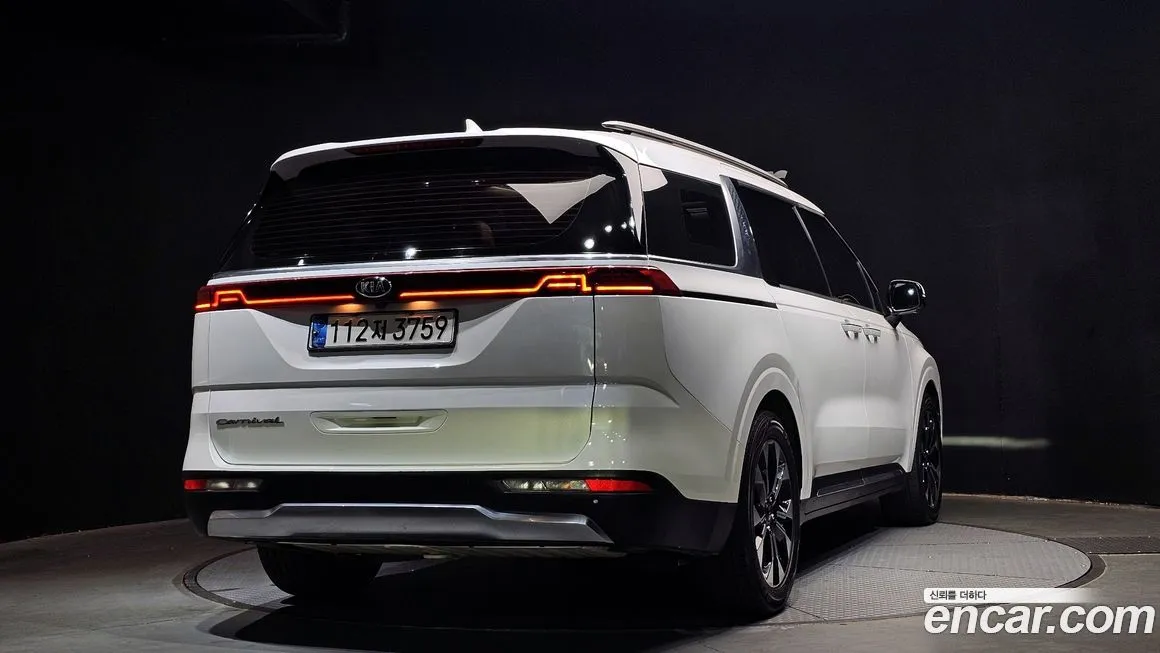 Kia Carnival — фото 2
