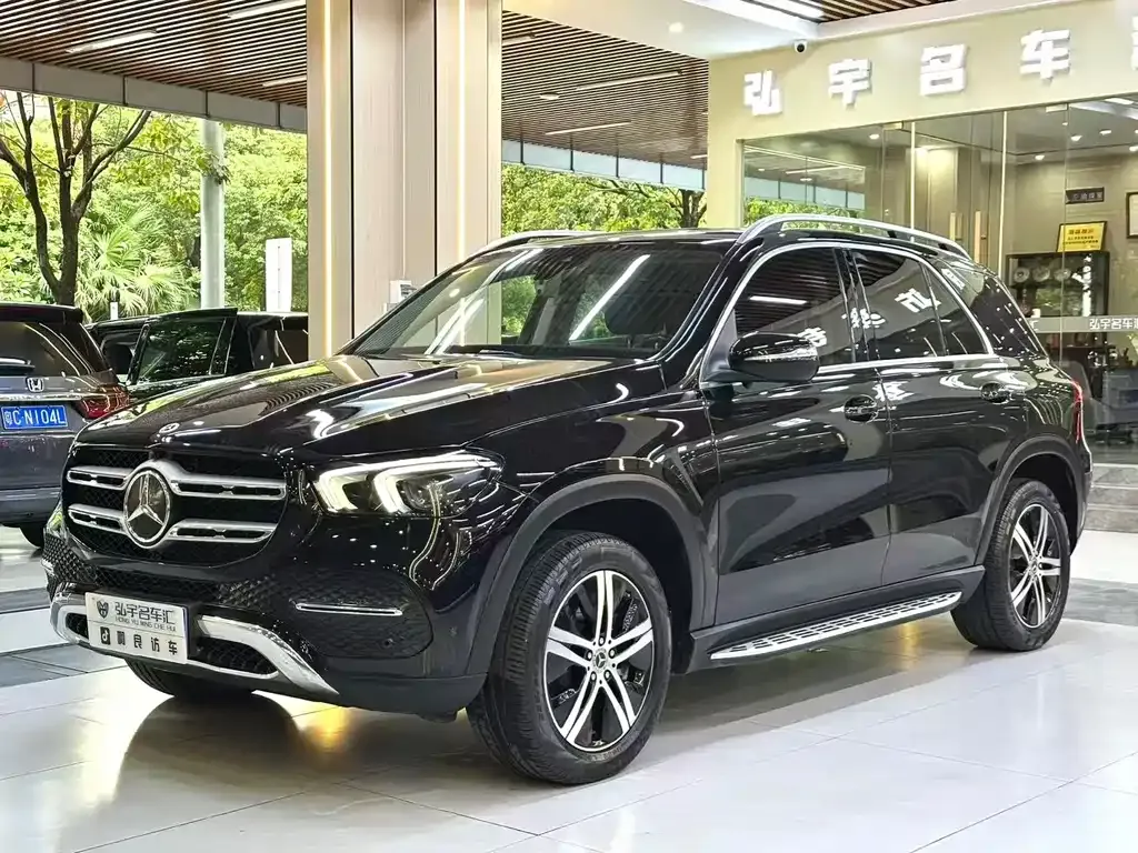 Mercedes-Benz GLE — фото 1