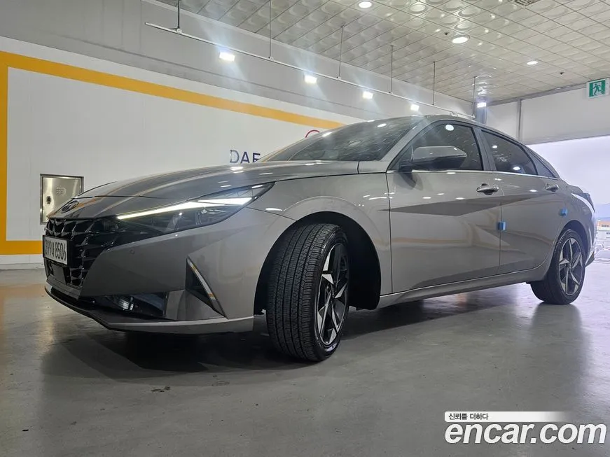 Hyundai AVANTE — фото 3