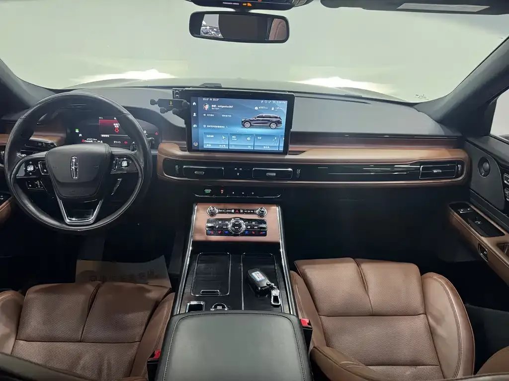 Lincoln Aviator — фото 10