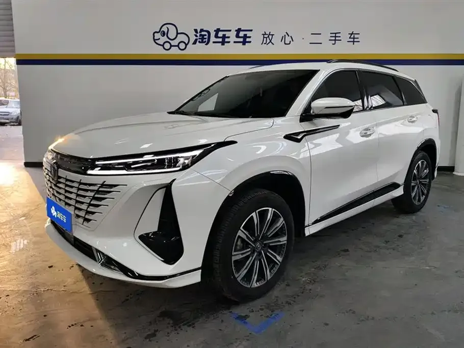 Changan CS75PLUS — фото 1