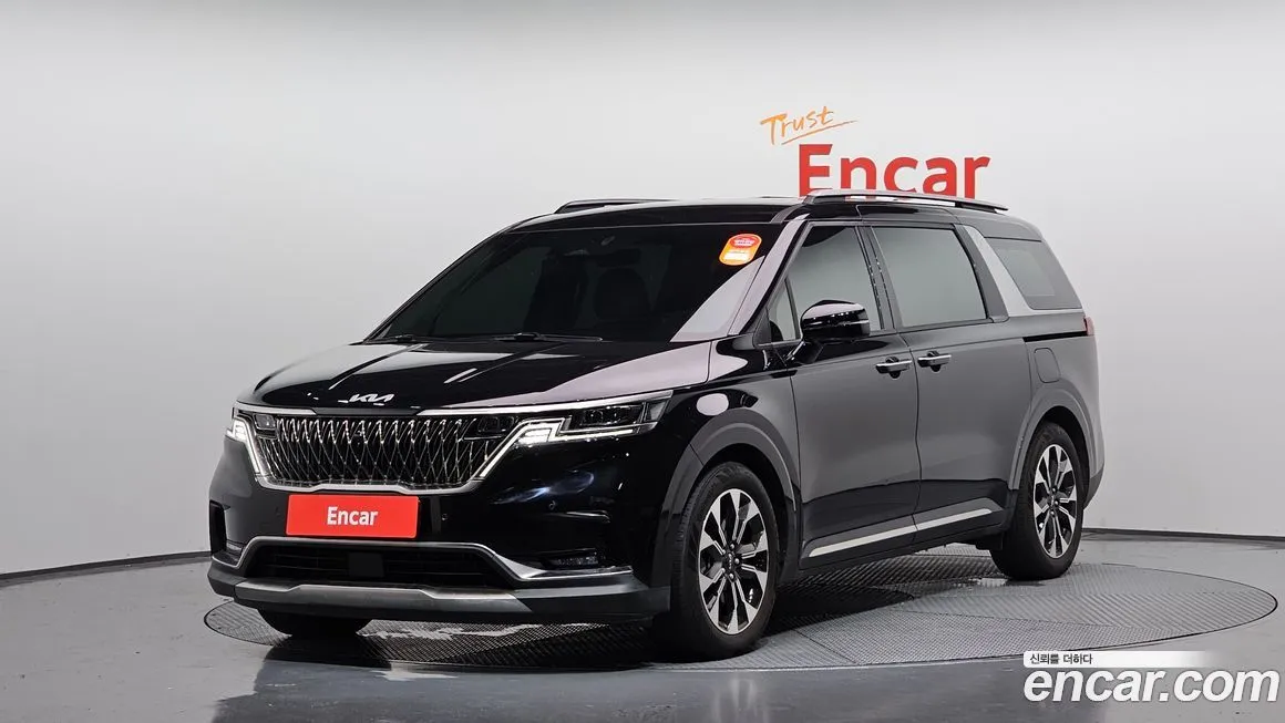 Kia Carnival — фото 1