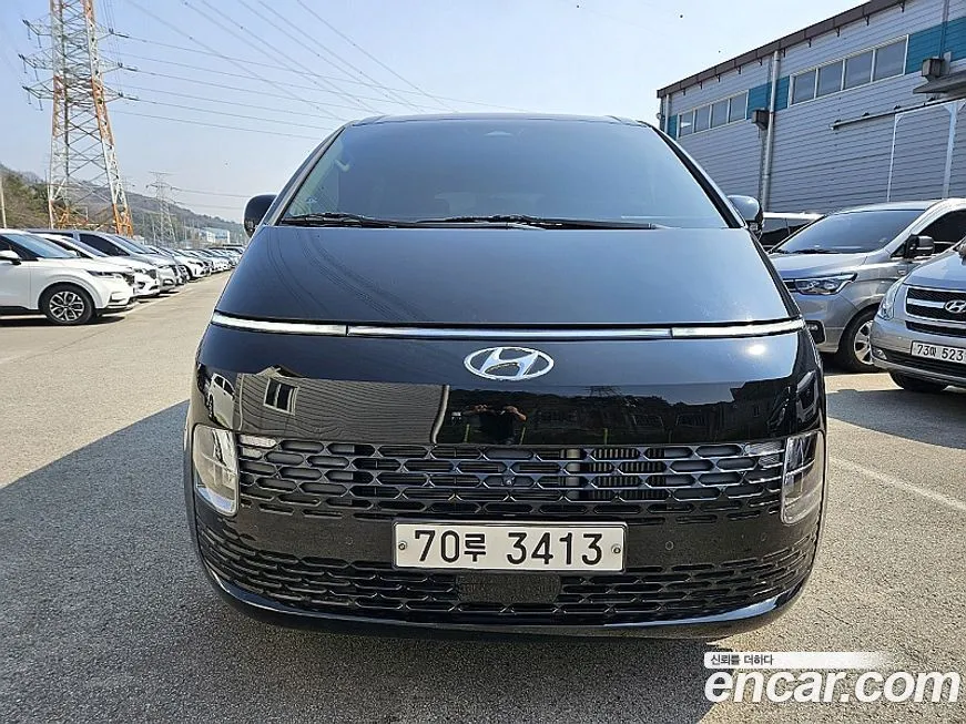 Hyundai Staria — фото 1