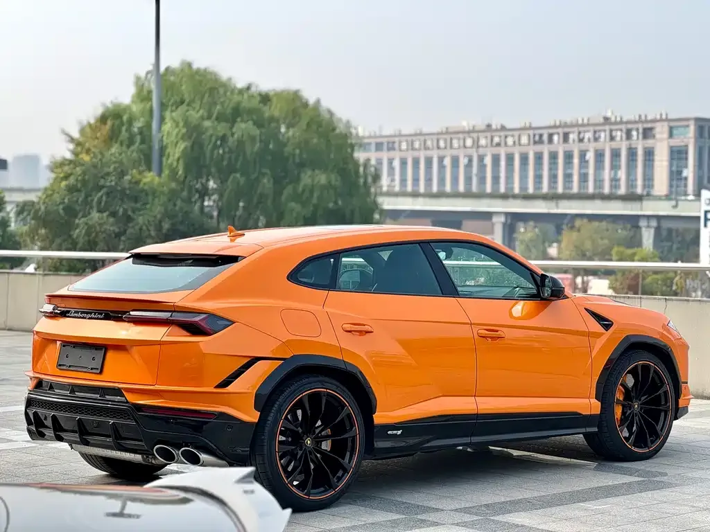 Lamborghini Urus — фото 5
