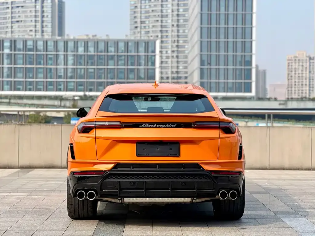 Lamborghini Urus — фото 6