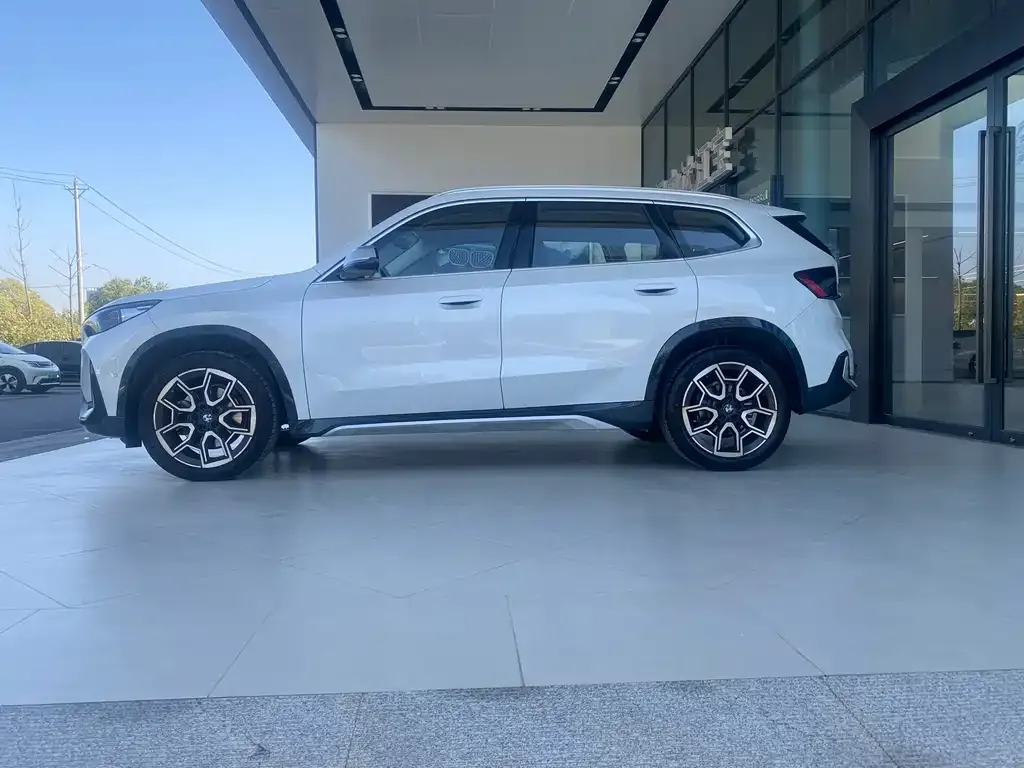 BMW X1 — фото 2