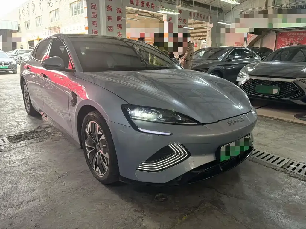 BYD Seal — фото 3