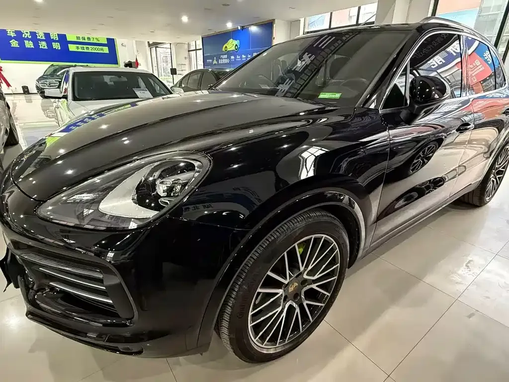 Porsche Cayenne Hybrid — фото 1