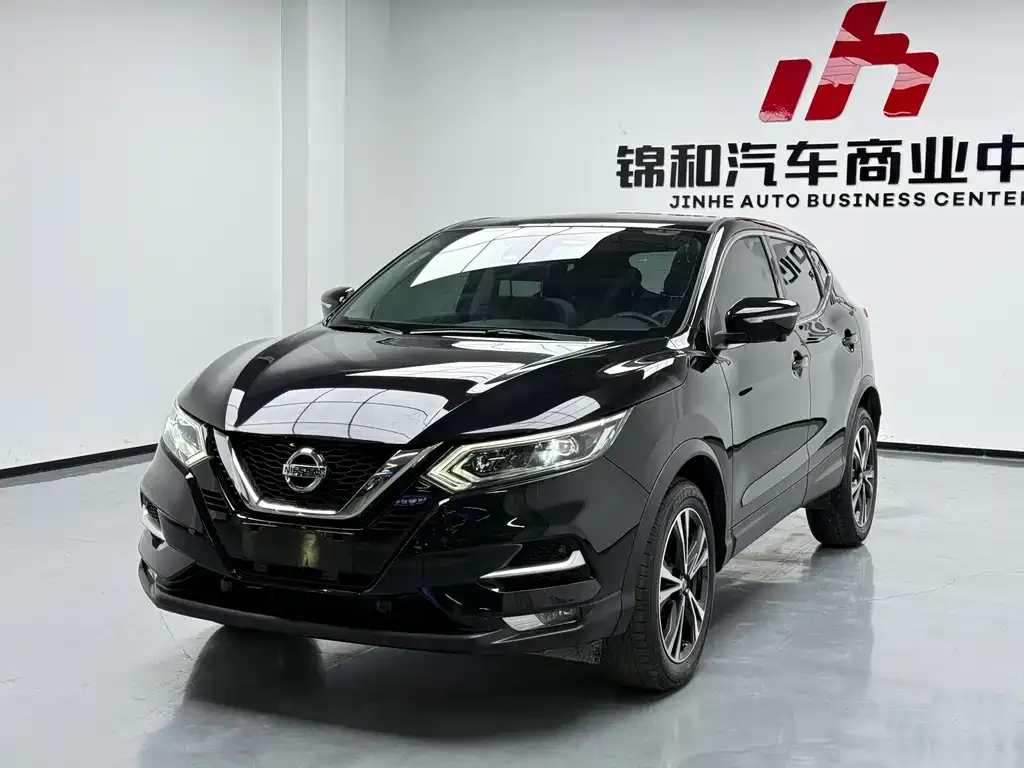 Nissan Qashqai — фото 1