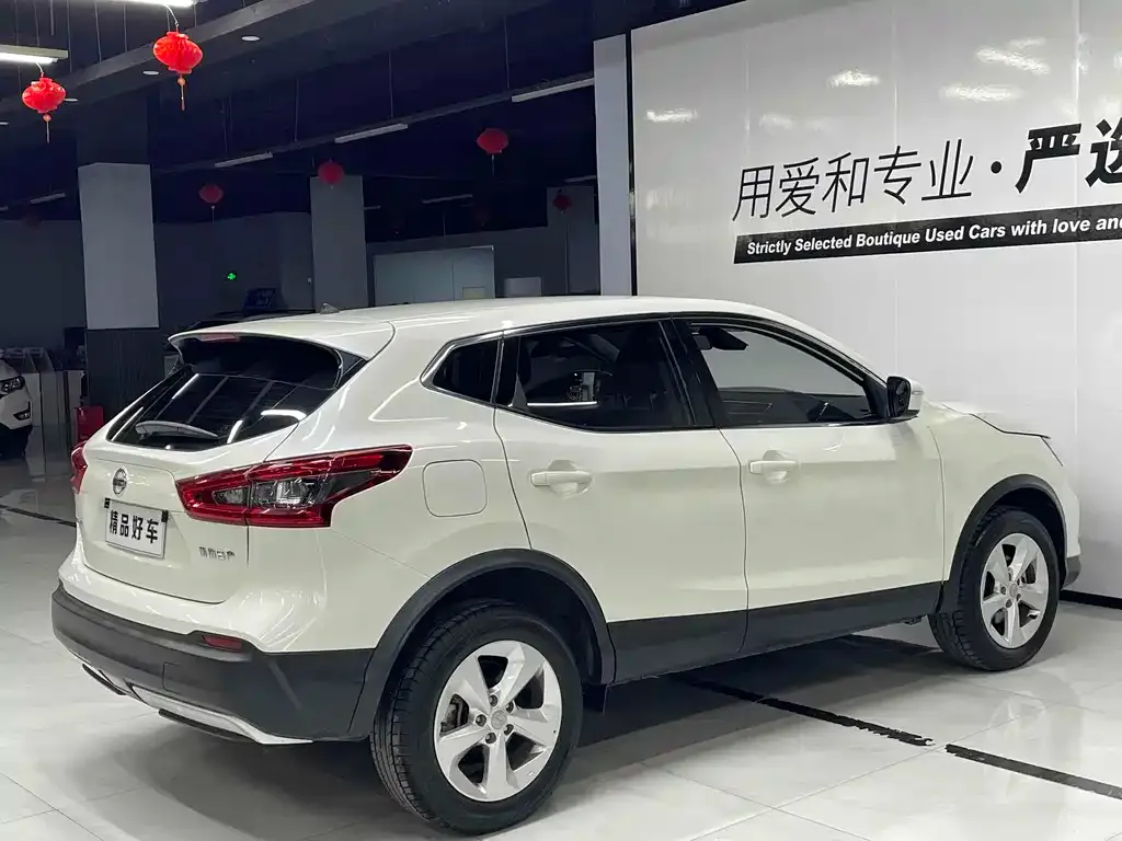 Nissan Qashqai — фото 5
