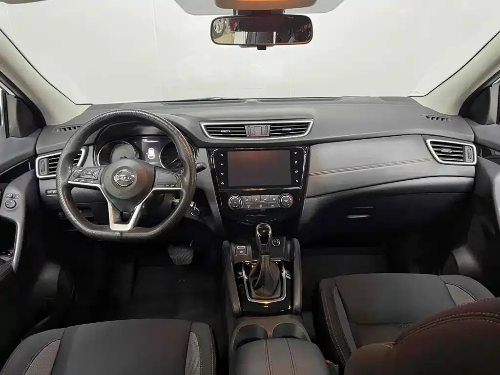 Nissan Qashqai — фото 9