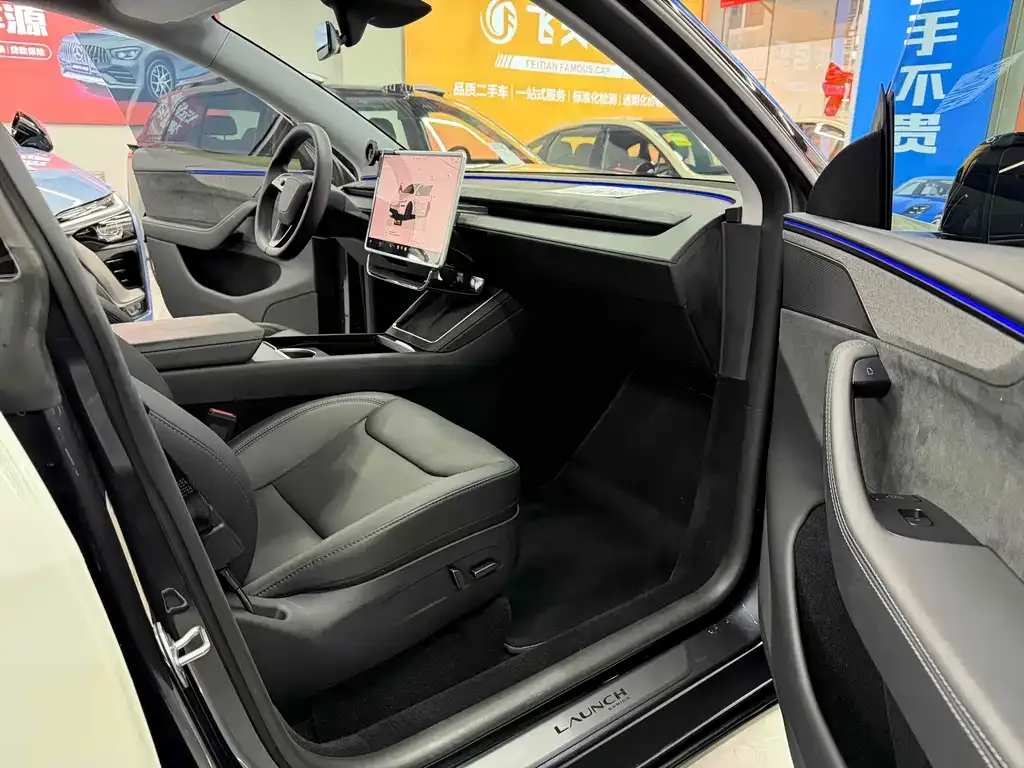 Tesla Model Y — фото 4