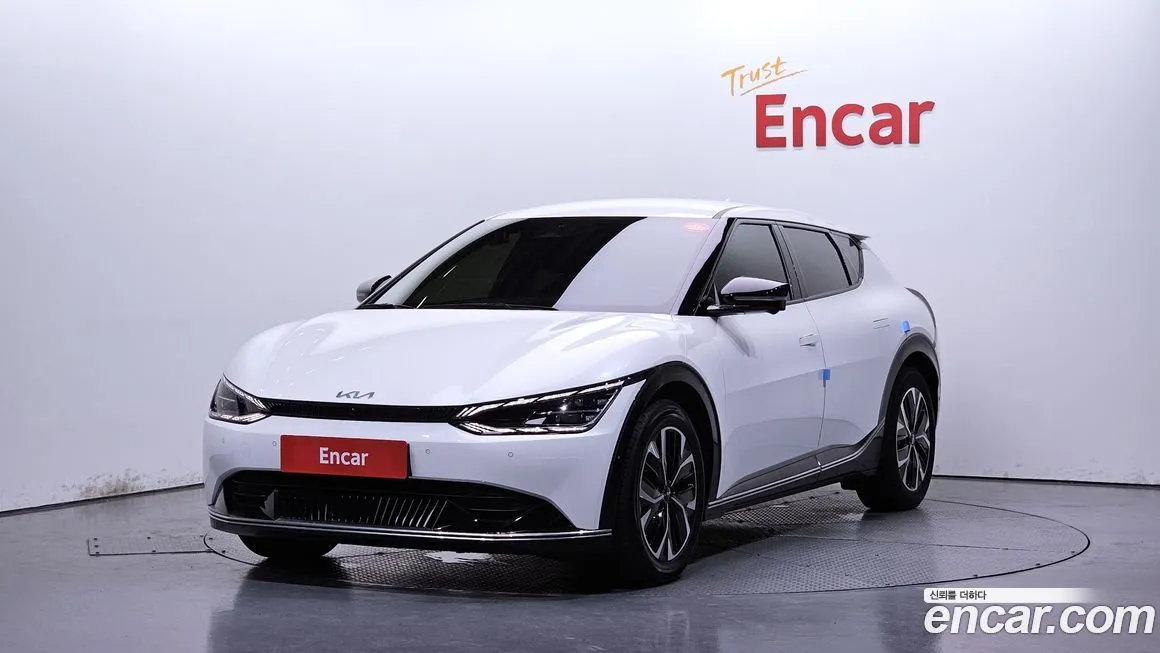 Kia EV6 — фото 1