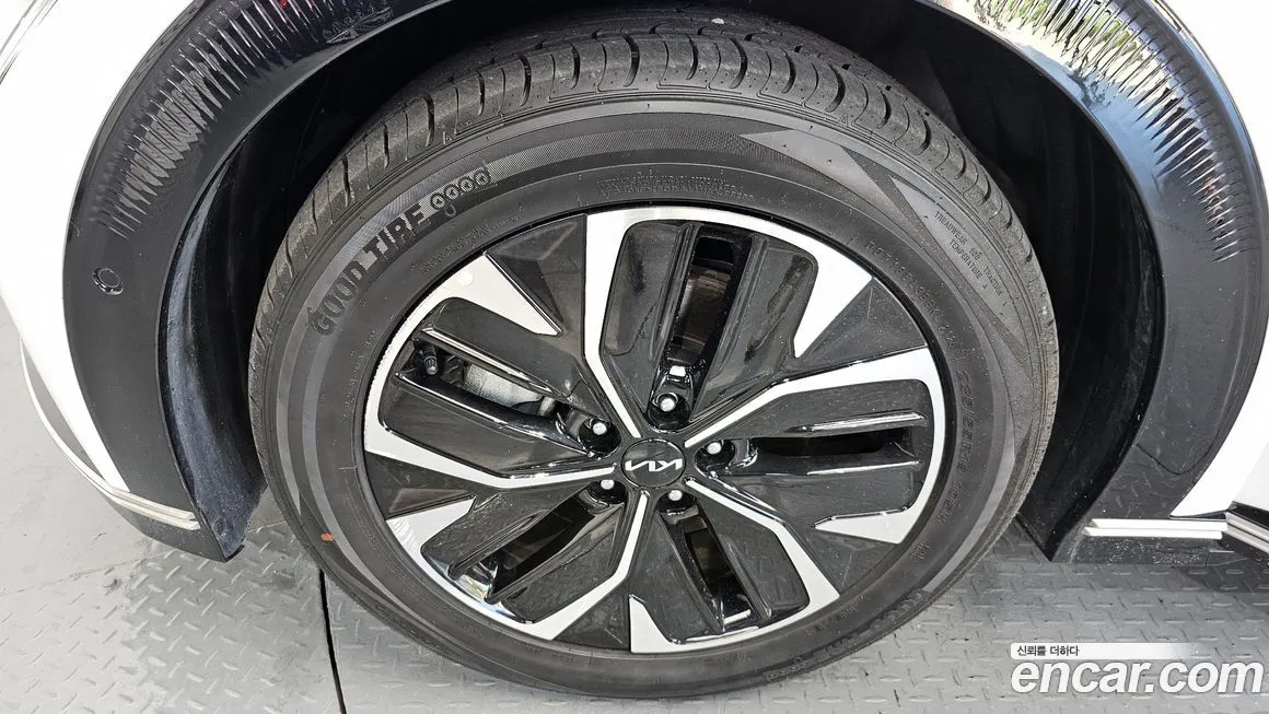 Kia EV6 — фото 5