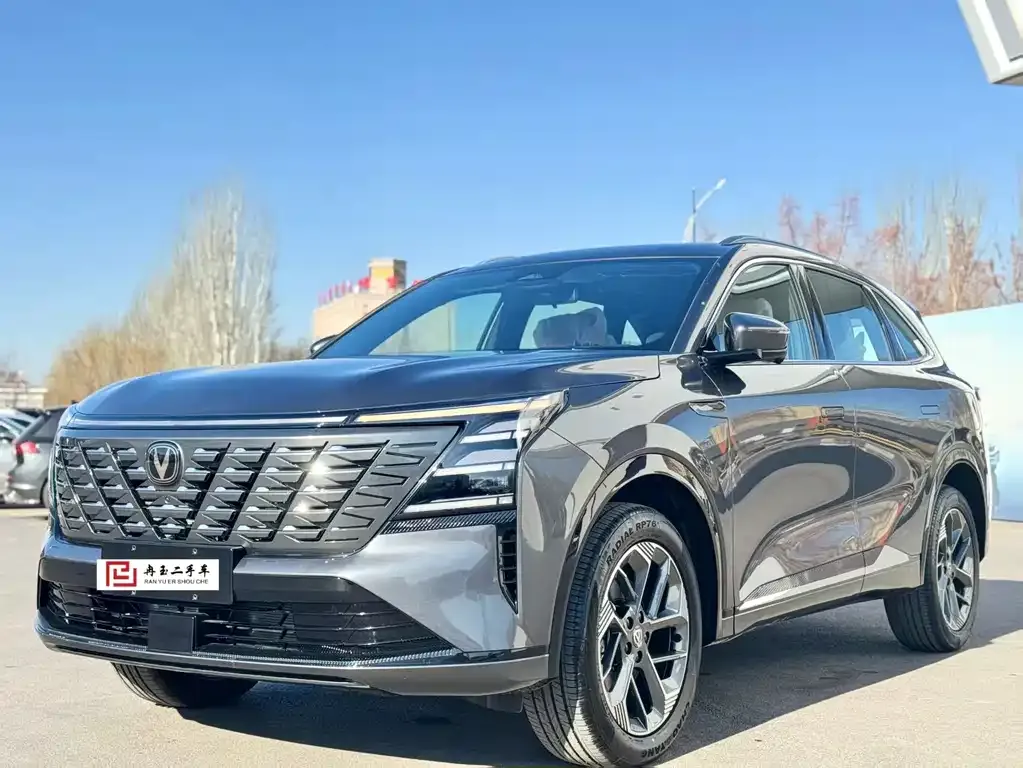 Changan CS75PLUS — фото 1