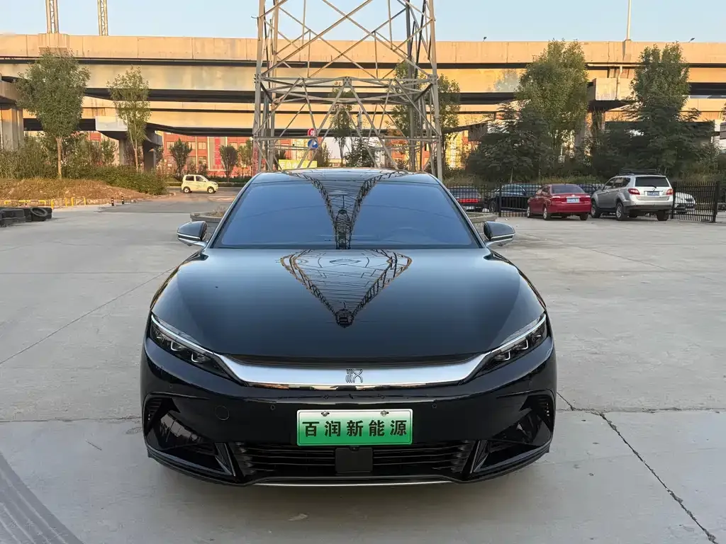 BYD Han — фото 1