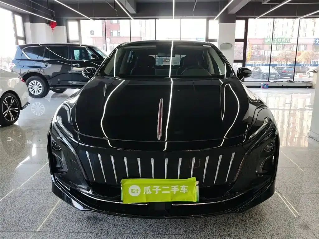 Hongqi E-QM5 — фото 3
