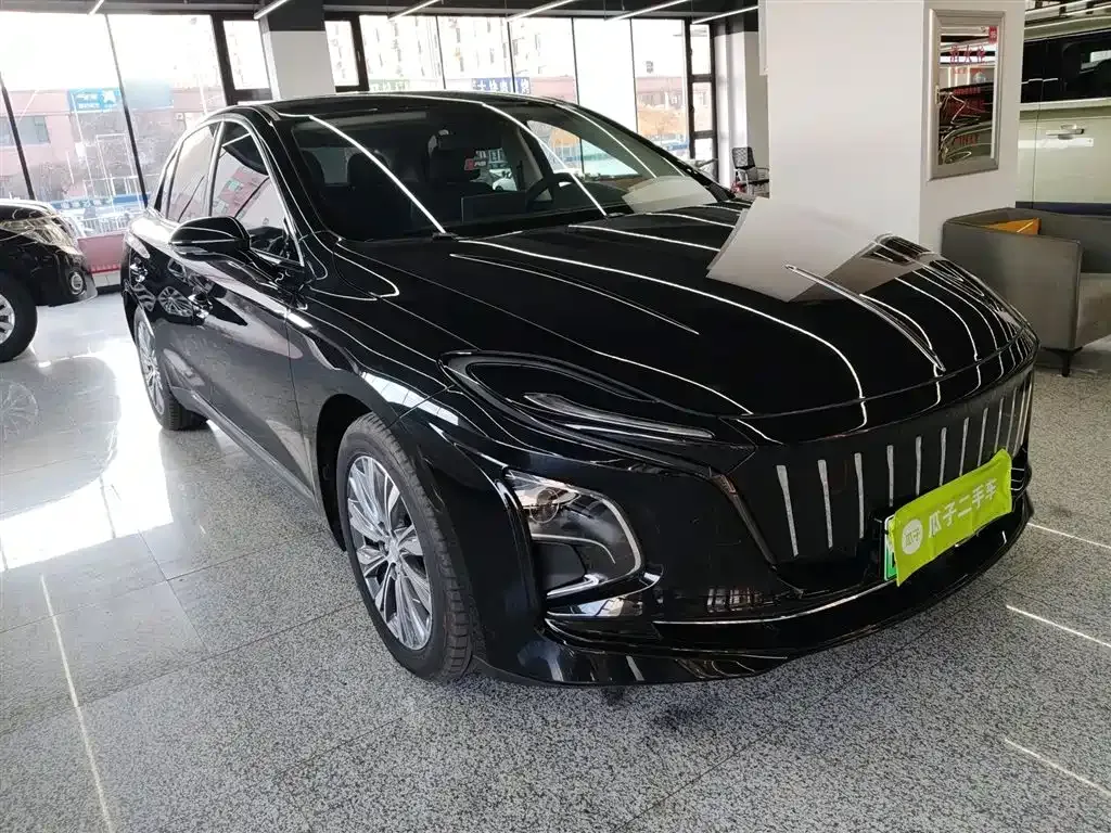 Hongqi E-QM5 — фото 4