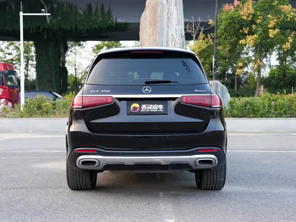Mercedes-Benz GLS — фото 6