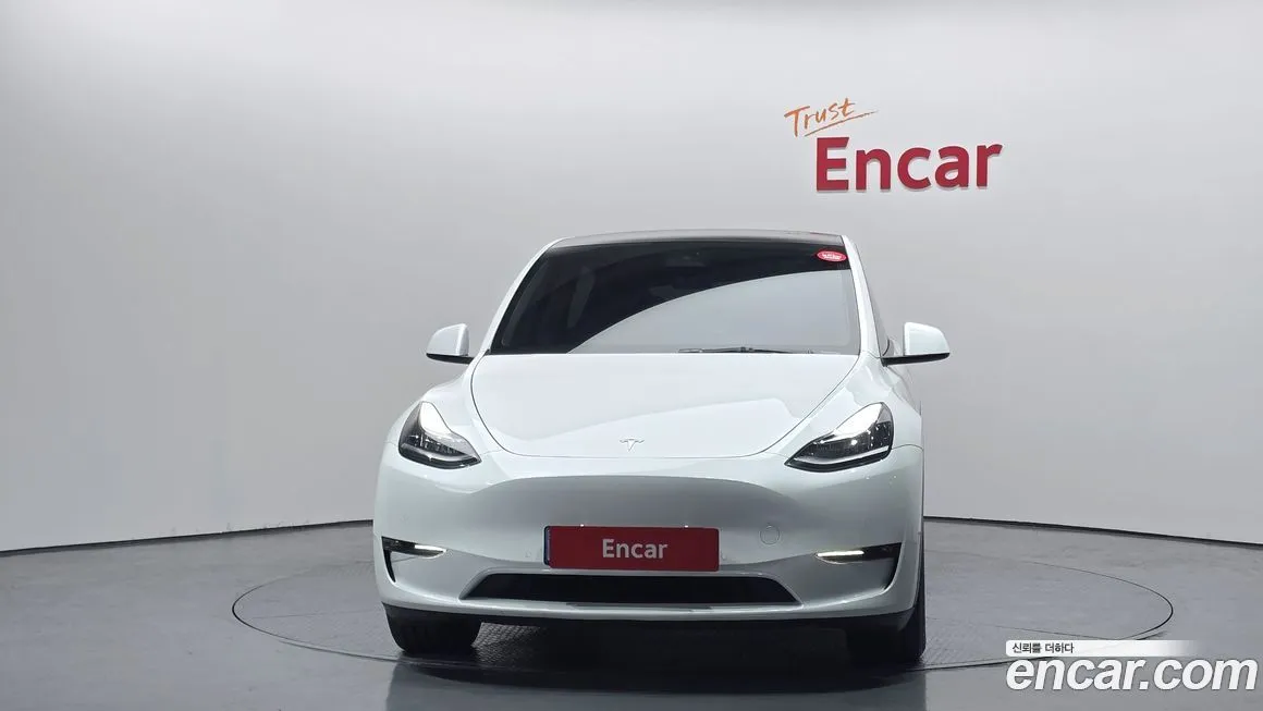Tesla Model Y — фото 3