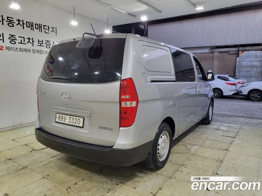 Hyundai Starex — фото 6