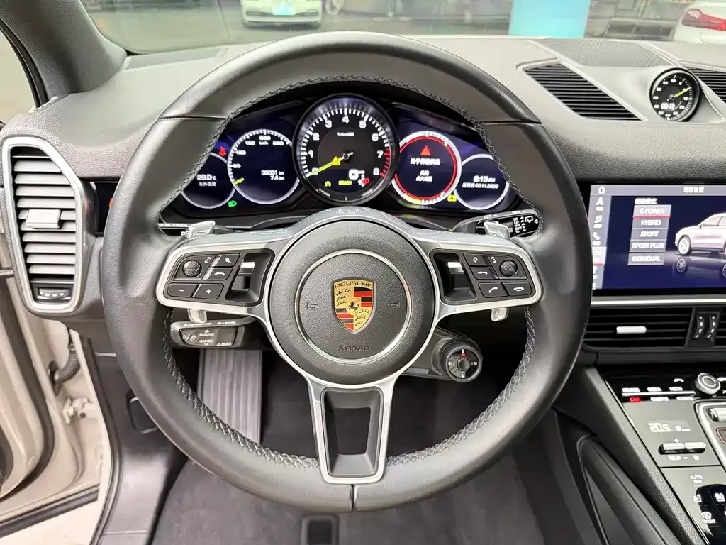 Porsche Cayenne Hybrid — фото 10