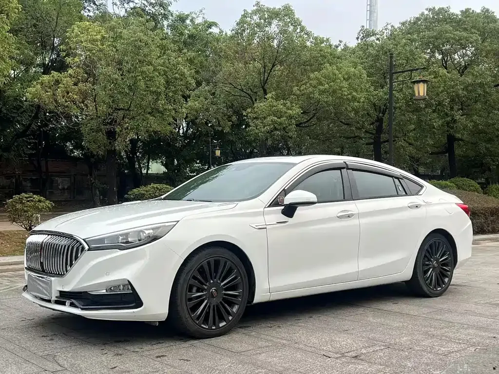 Hongqi H5 — фото 1