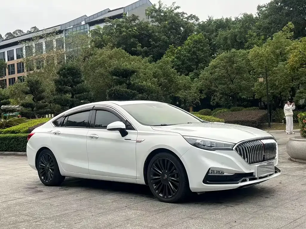 Hongqi H5 — фото 3