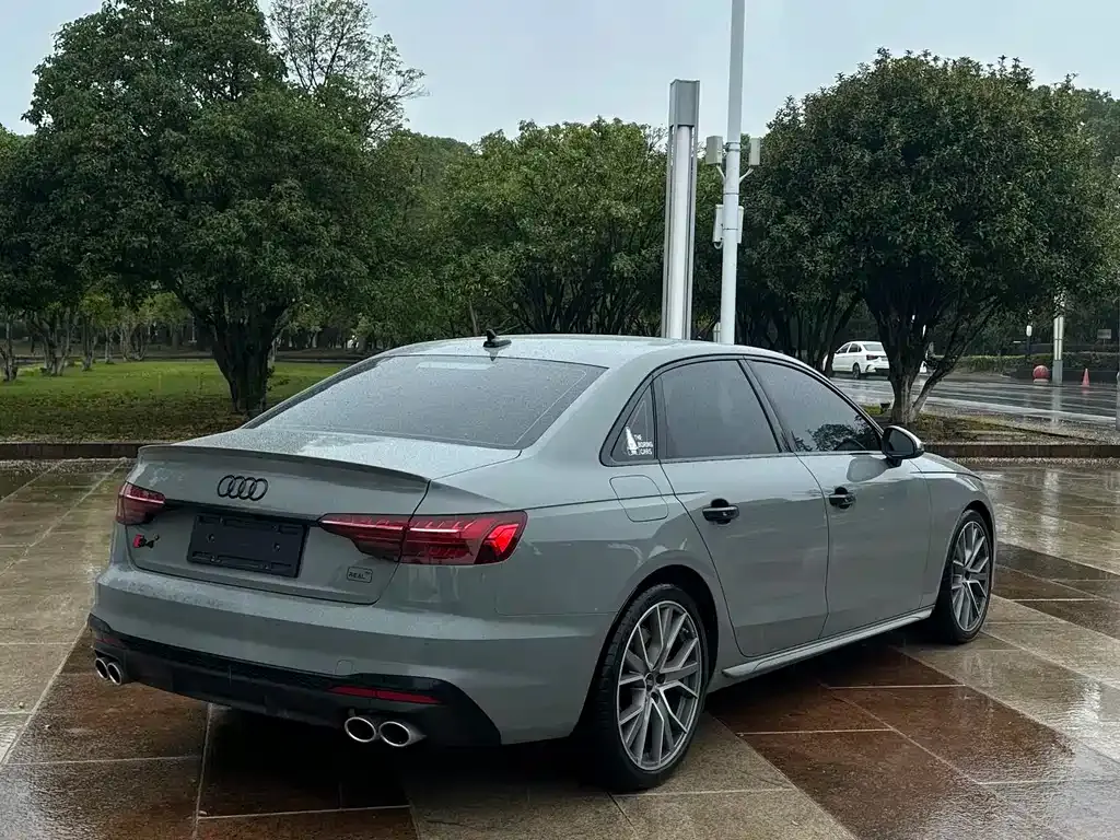 Audi S4 — фото 4