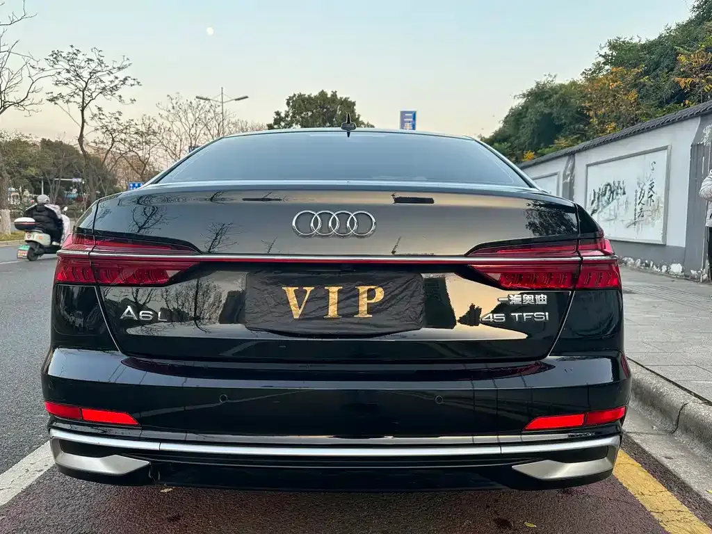 Audi A6L — фото 6