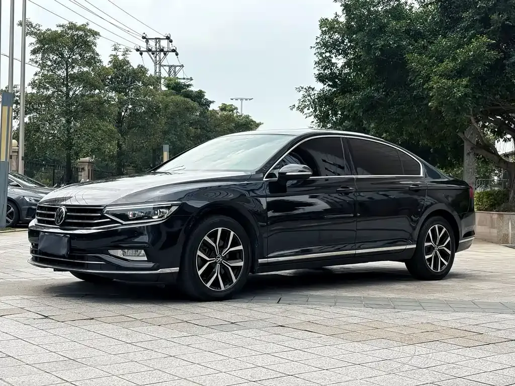 Volkswagen Magotan — фото 1