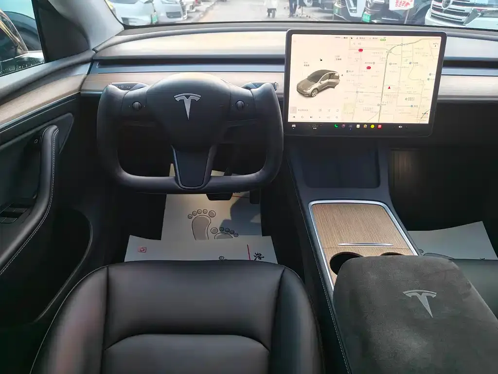 Tesla Model Y — фото 5