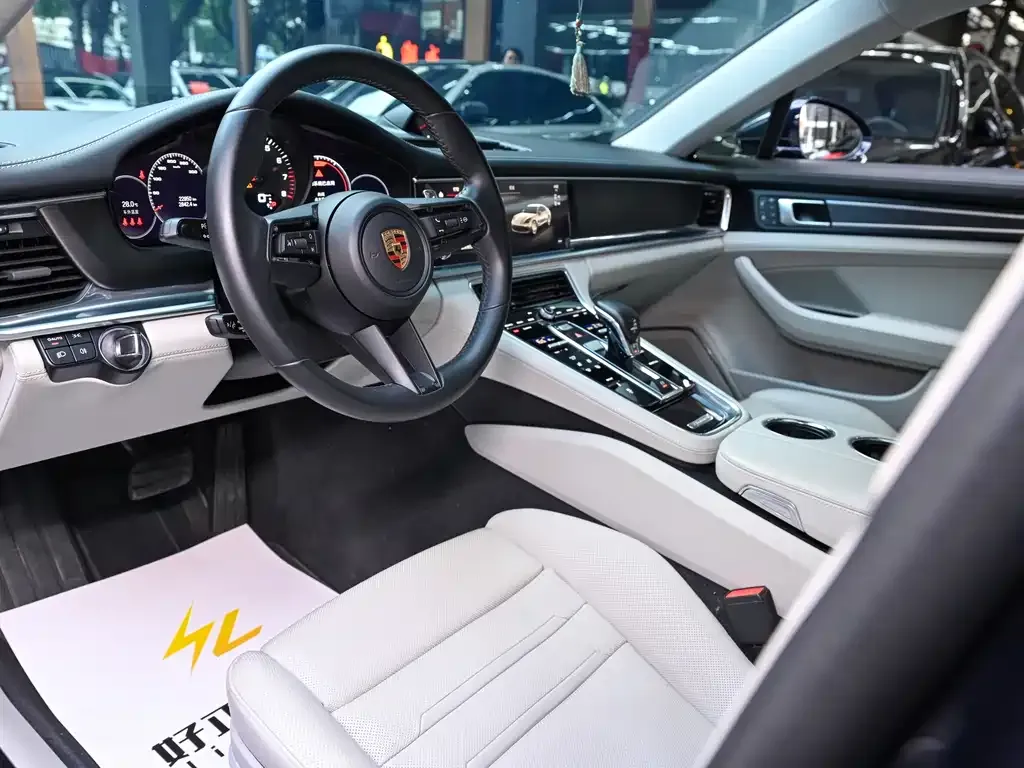 Porsche Panamera — фото 8