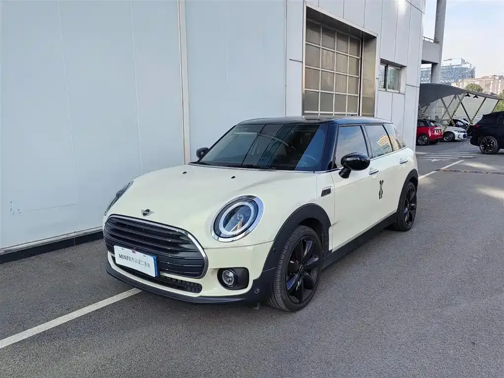 MINI Clubman — фото 1