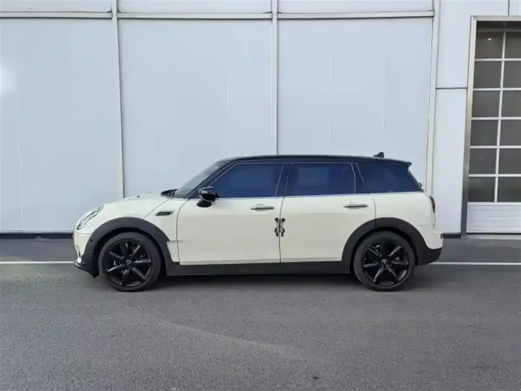 MINI Clubman — фото 2