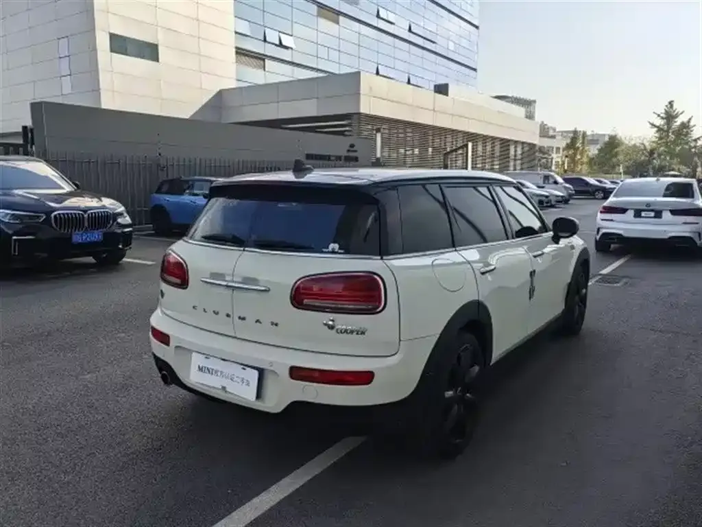 MINI Clubman — фото 4