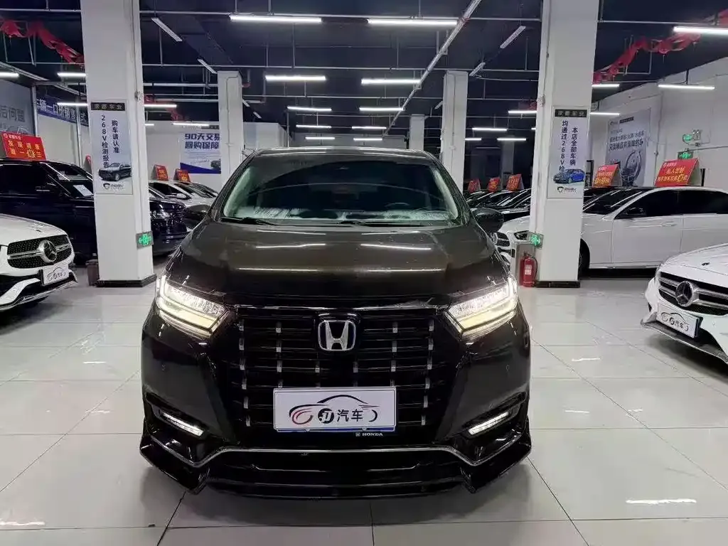 Honda Elysion — фото 3