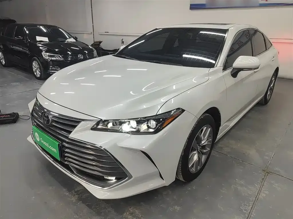Toyota Avalon — фото 2