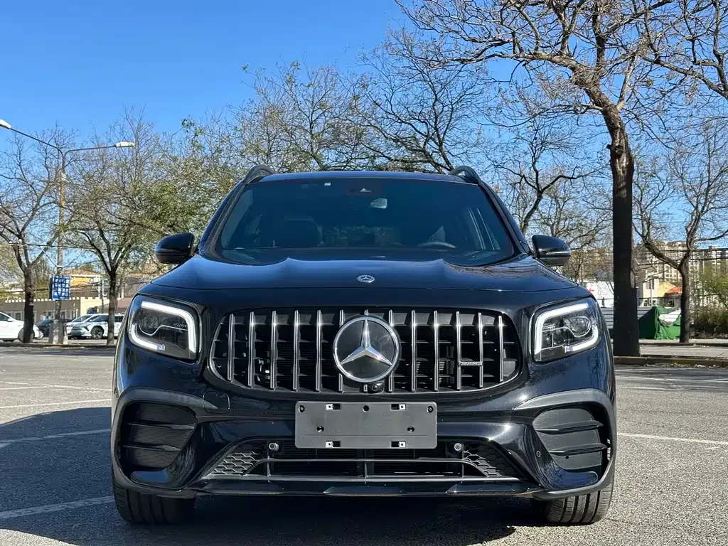 Mercedes-Benz GLB AMG — фото 2