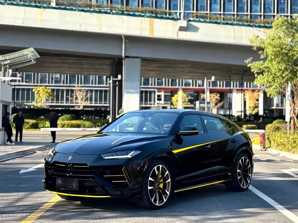 Lamborghini Urus — фото 3
