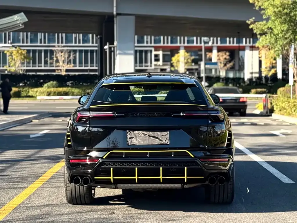 Lamborghini Urus — фото 7