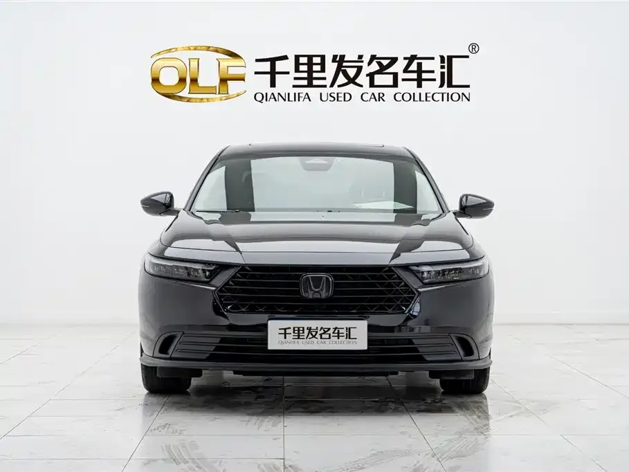 Honda Accord — фото 1